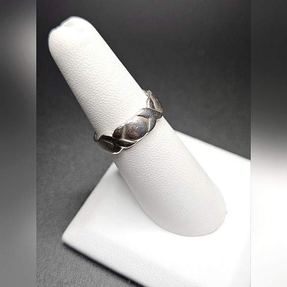 Vintage Sterling Silver Ring Signed "NF," 925 Size 7 - Picture 3 of 7